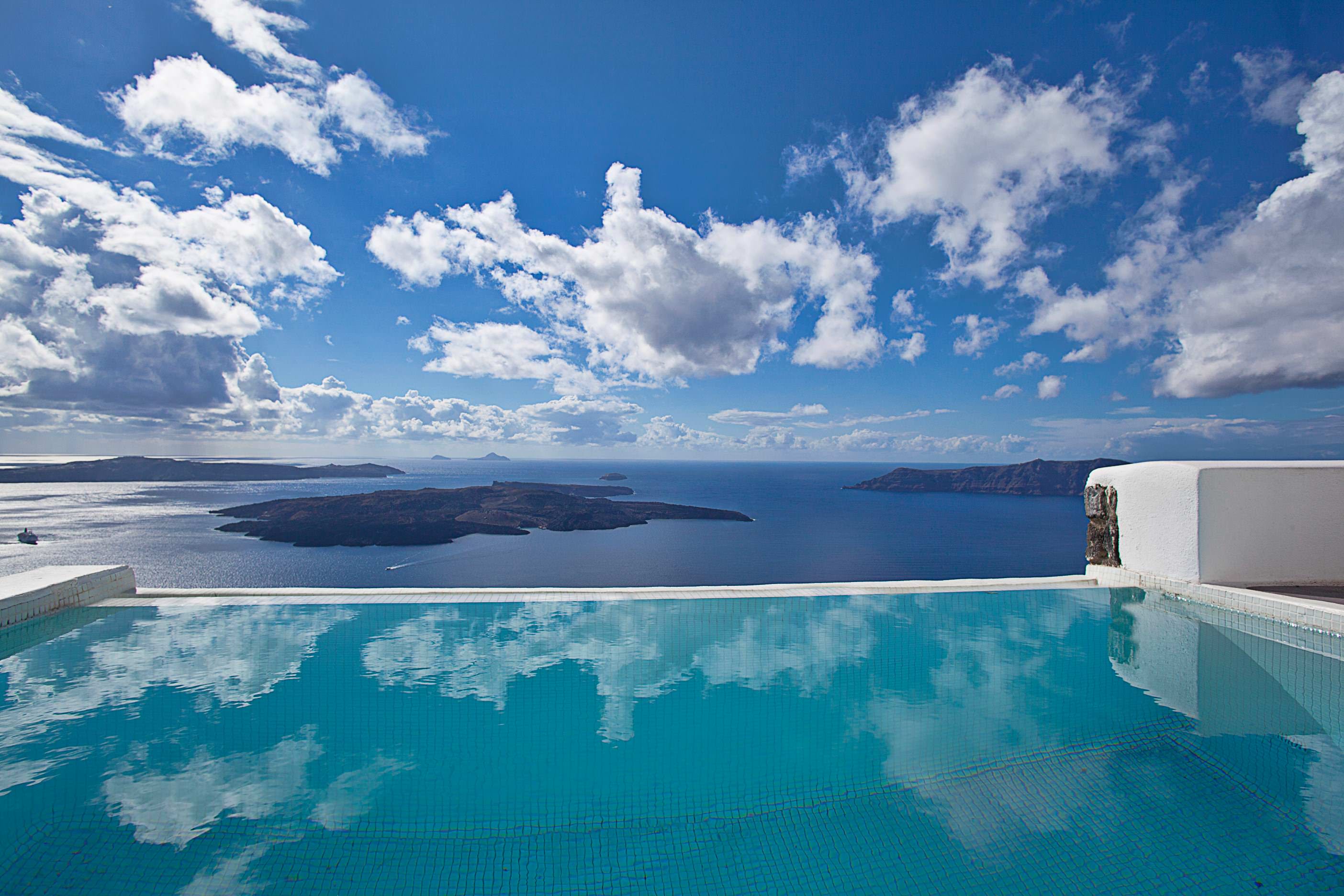 Aqua Vista Hotels: Meet the exclusive Hospitality Sponsor for The Hotel Design Workshop in Santorini